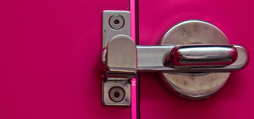 Childproof Gate Lock in Gurnee