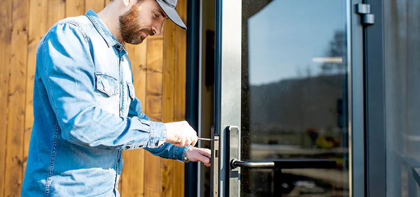 Frameless Glass Storefront Door Locks Replacement in Gurnee